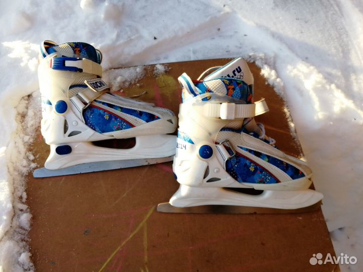 Коньки фигурные детские 34 размер
