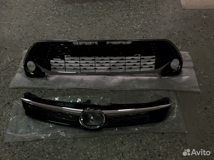 Решётки бампера на Toyota Camry v55 экслюзив