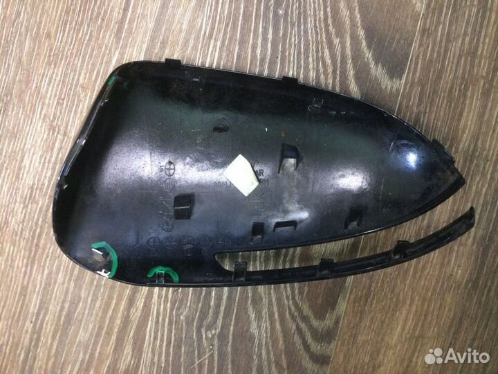 Крышка, накладка правого зеркала Kia Rio 3