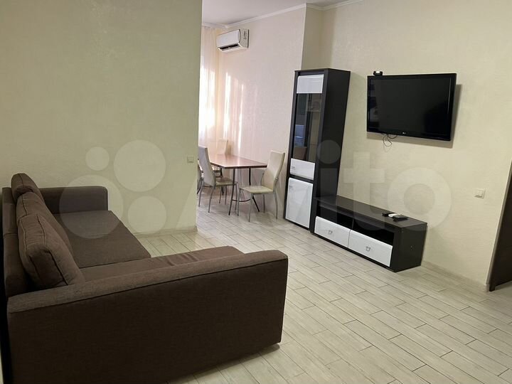 2-к. квартира, 84 м², 1/20 эт.