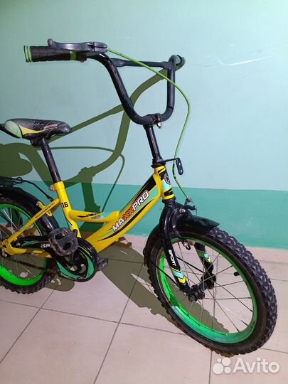 Детский велосипед 16