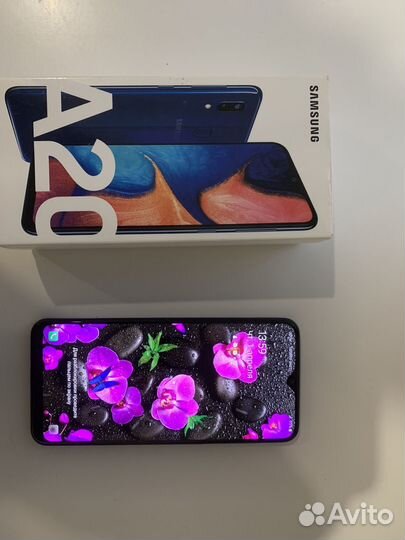 Samsung Galaxy A20, 3/32 ГБ