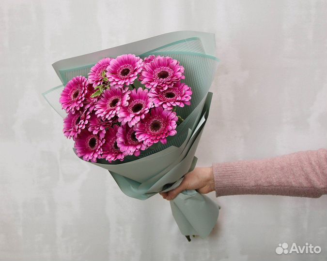 Букет из 15 малиновых мини гербер