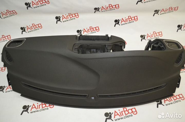 Торпедо панель приборов Volvo v40