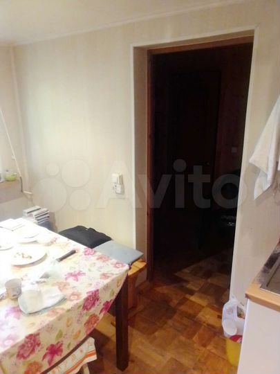 Доля в 2-к. квартире, 36 м², 1/1 эт.