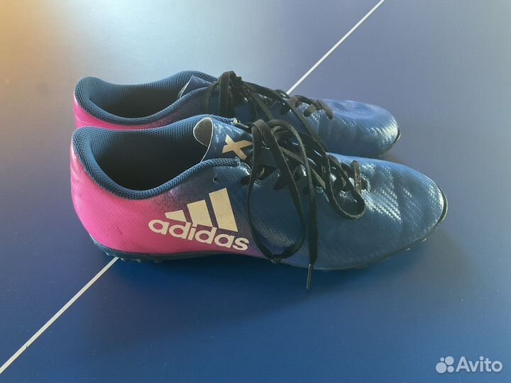 Кроссовки adidas футбольные