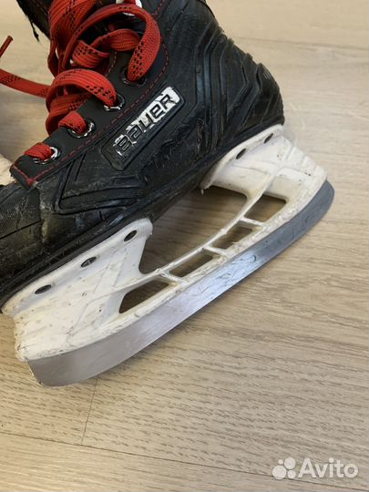 Хоккейные коньки bauer