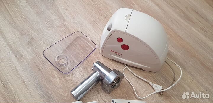 Электромясорубка Moulinex hv8, новая