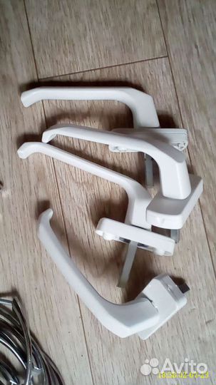 Мебельные ручки и для окон