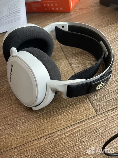 Игровые наушники SteelSeries Artic 7+ Wireless