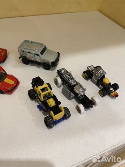 Hot wheels машинки