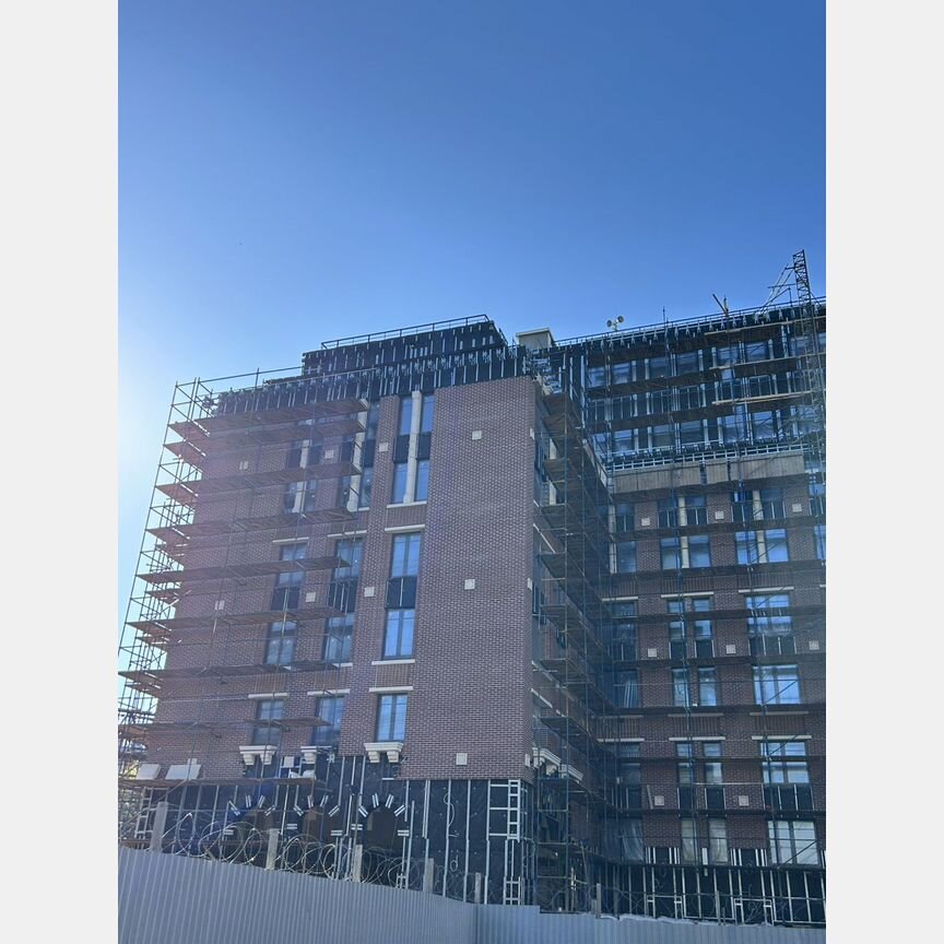 2-к. квартира, 83 м², 8/9 эт.