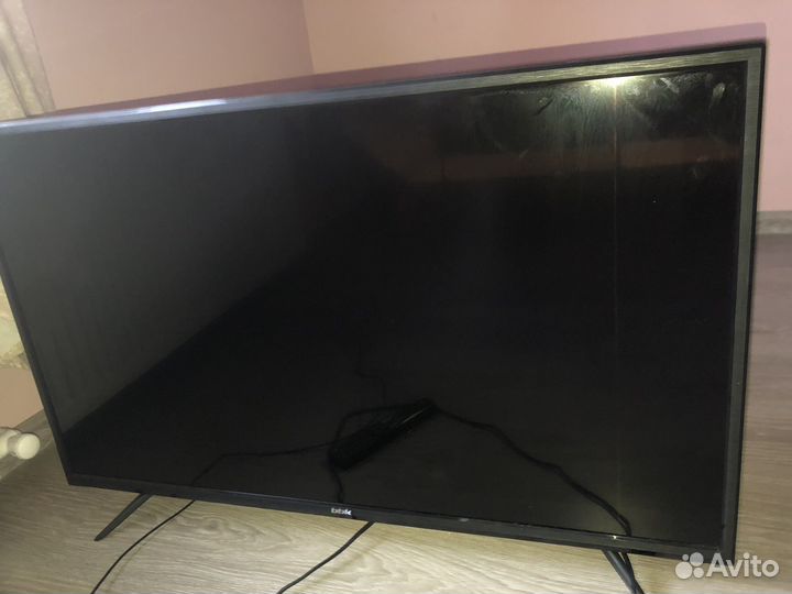 Телевизор SMART tv с вайфаем бу