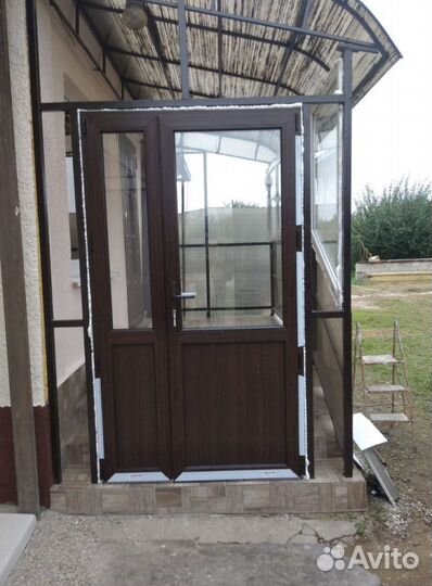 Пластиковые двери