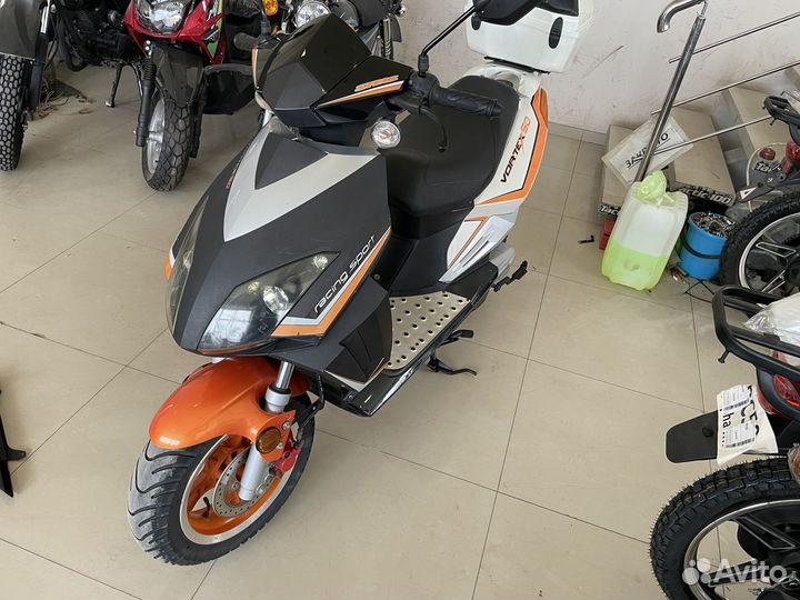 Скутер stels Vortex 50