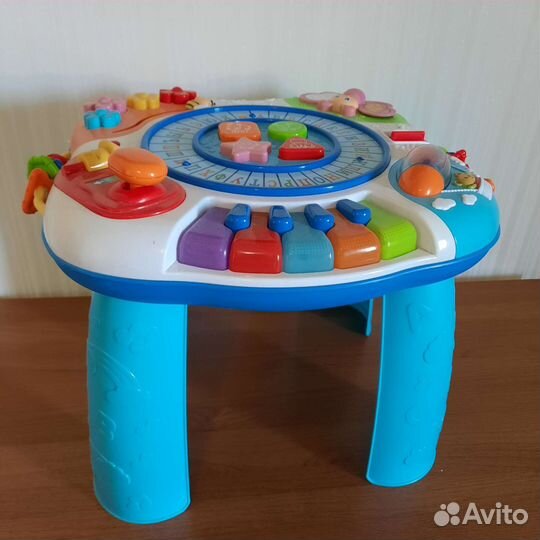 Развивающий столик Сhicco