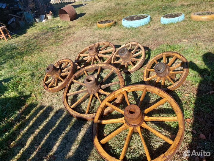 Колесо деревянное от телеги