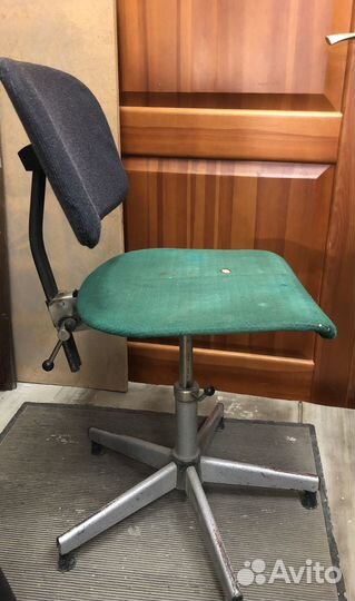 Стул вращающийся винтаж