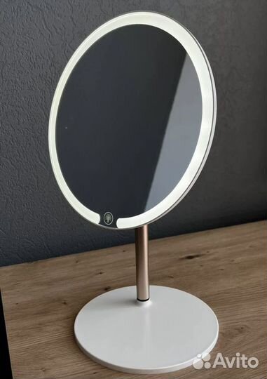 Зеркало с подсветкой настольное