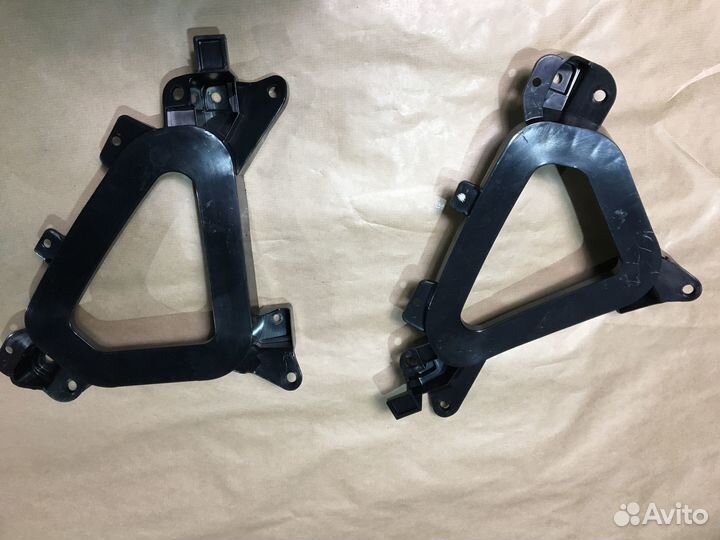 Кронштейн задней стойки салона BMW X3 F25 10-14