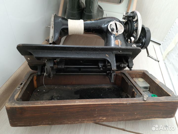 Швейная машина пмз им. Калинина