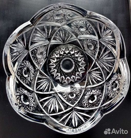 Ваза хрустальная