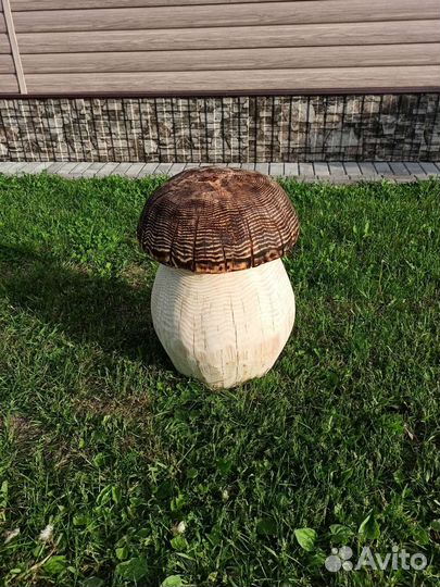 Деревянный гриб