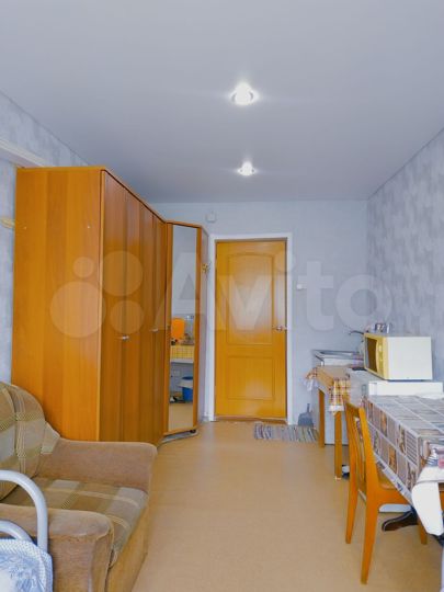 Комната 16 м² в 5-к., 2/2 эт.