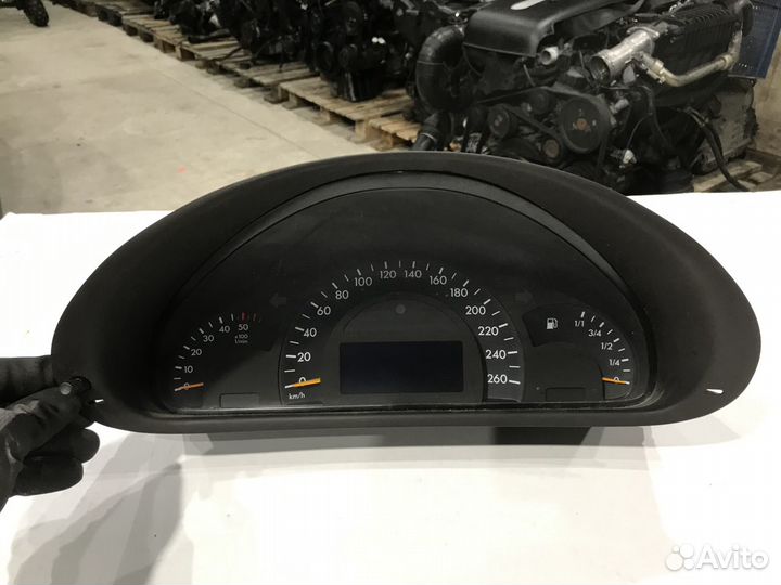 Приборная панель на Mercedes W203 2.2 CDI