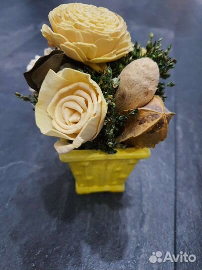 Композиция из сухоцветов