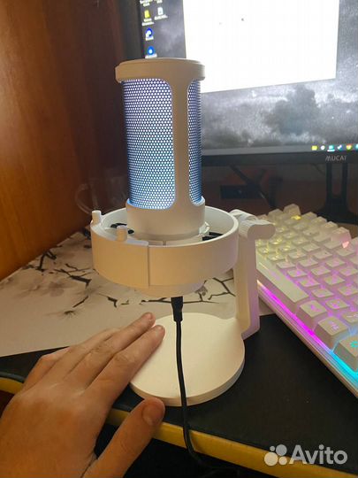 Микрофон Fifine A8 белый (игровой)