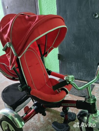 Велосипед трёхколёсный с ручкой Lexus trike