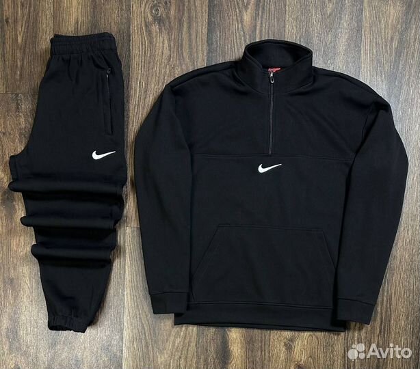 Спортивный костюм Nike