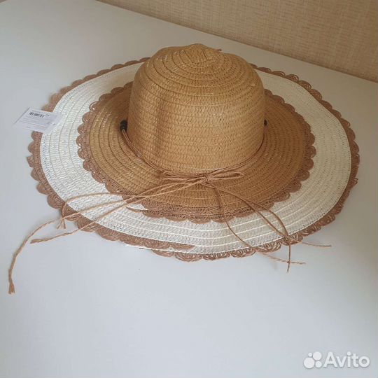 Шляпа широкополая новая соломенная