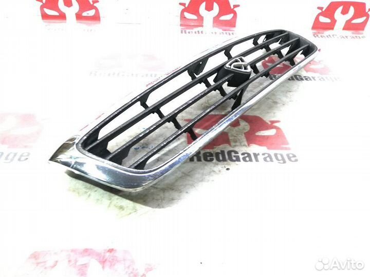 Решетка радиатора Mazda Mpv LV5W G5-E 1995
