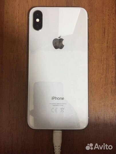Телефон iPhone X