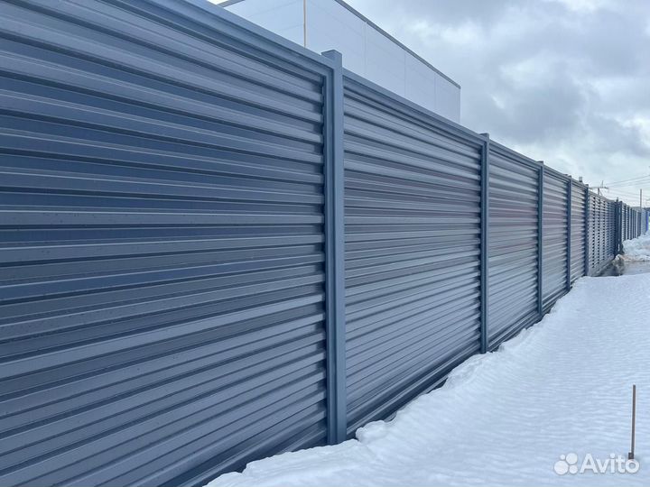 Забор из сэндвич панелей