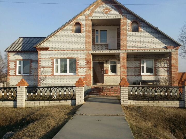 Дом 241,3 м² на участке 45,8 сот.