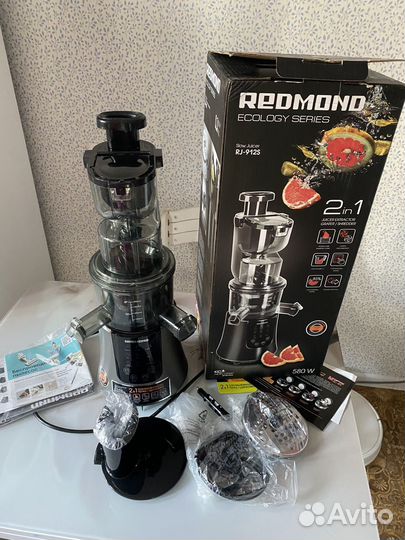 Соковыжималка шнековая redmond