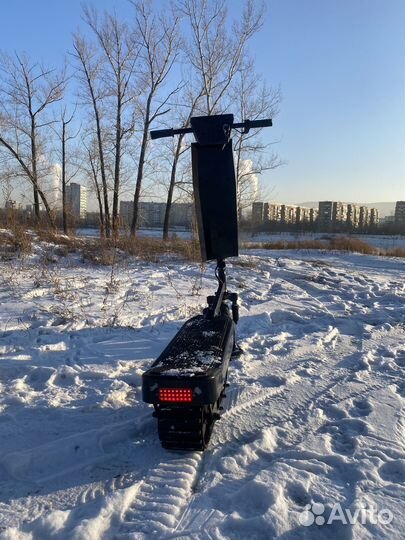 Электрсамокат зимний с гусеницей SnowScooter