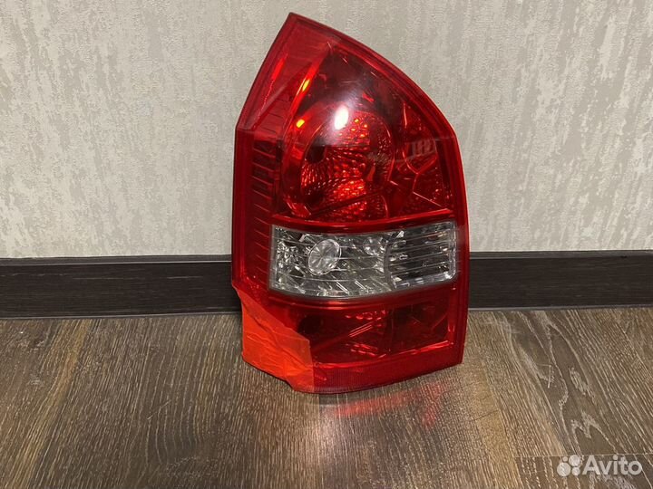 Фара лева Hyundai Tucson 2008