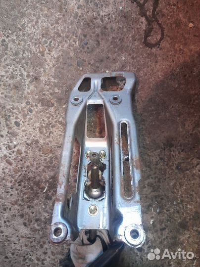 Кулиса кпп toyota corolla E100