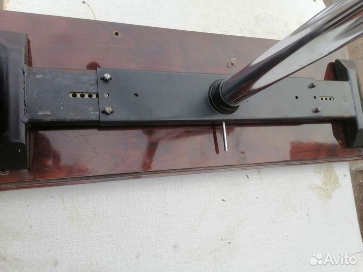 Подставка для ЖК телевизора