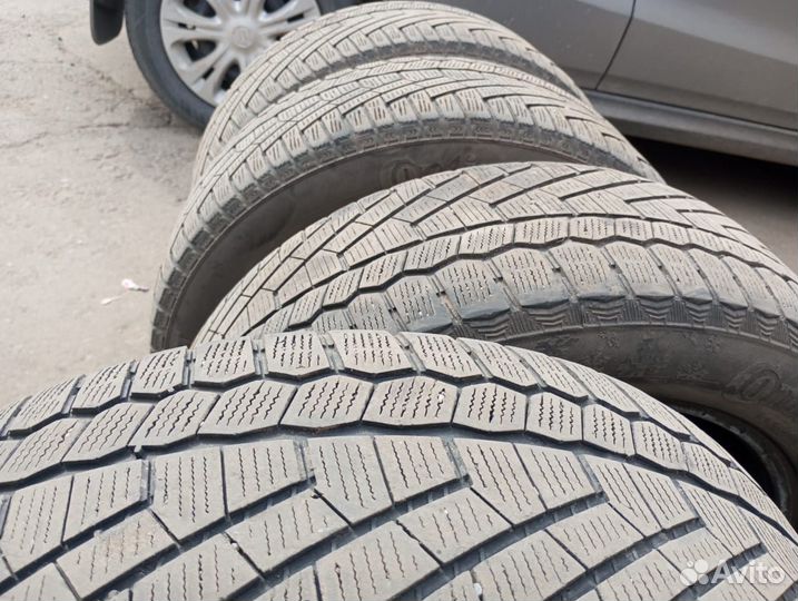 Continental ContiVikingContact 5 215/55 R17