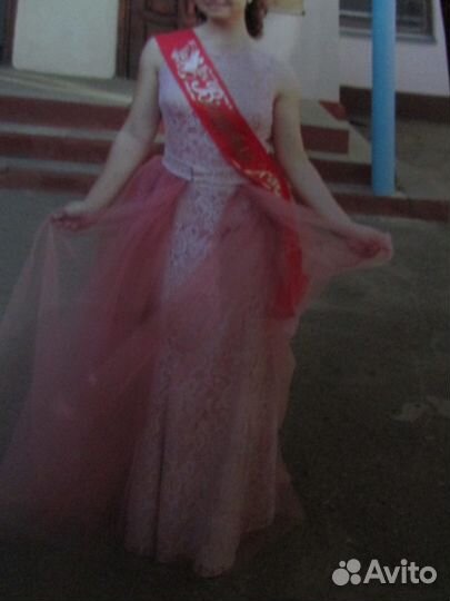 Вечернее платье