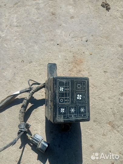 Блок предохранителей Mitsubishi Colt