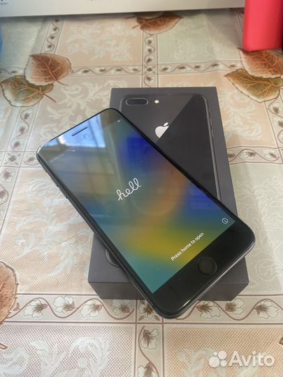 iPhone 8 Plus, 64 ГБ
