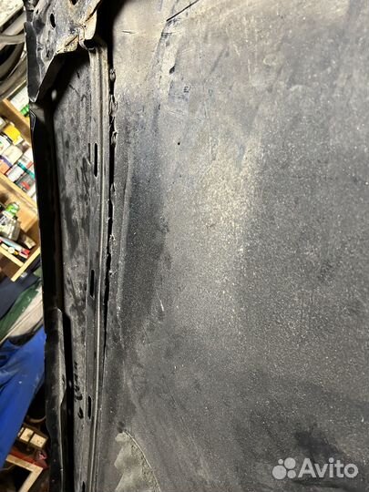 Капот Mercedes w124 рестайлинг