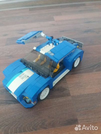 Лего Гоночная машина прочитайте описание