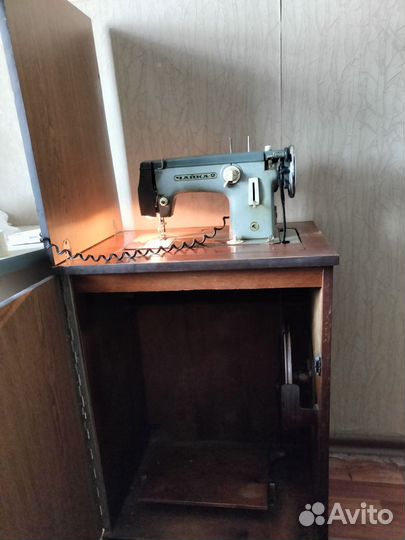 Швейная машинка чайка